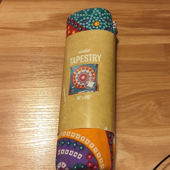 Ankit 90x100 tapestry - Picture 2 of 3